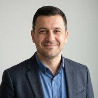 д-р Светослав Демирев